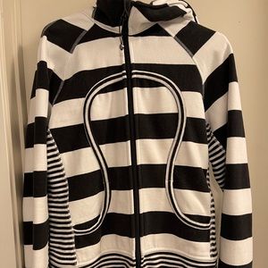 Lululemon jacket. Size 12. Not rip tag. Pet friendly home.